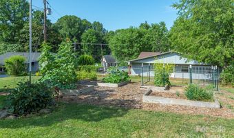 6 Eva Cir, Asheville, NC 28806