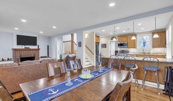 700 Halliard Ave, Beachwood, NJ 08722