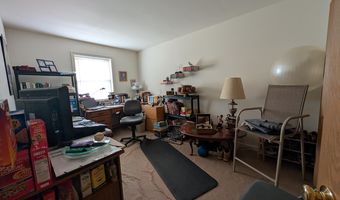 241 FLINT HILL Rd, Alburtis, PA 18011