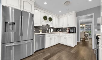 1021 INDEPENDENCE Ct, Alabaster, AL 35007
