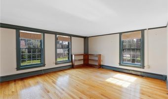 130 E Main St, Clinton, CT 06413