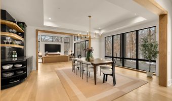 6916 CARMICHAEL Ave, Bethesda, MD 20817