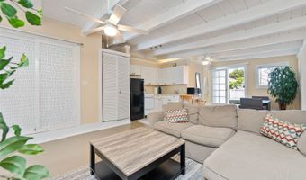 298 Moomuku Pl, Honolulu, HI 96821