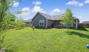 928 Bluestem Dr, Baldwin City, KS 66006