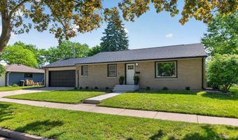 2206 N MCDONALD St, Appleton, WI 54911