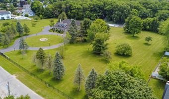 9 University Pl, Amsterdam, NY 12010