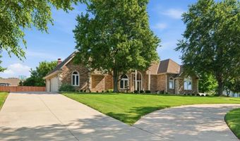 15586 Cedar Ln, Basehor, KS 66007