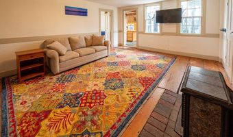 25 S Main St, Belchertown, MA 01007