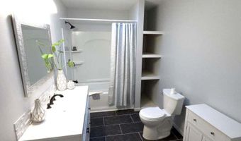71 Venus Ave, Burlington, VT 05408