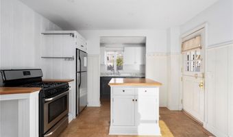 222 Second St, East Providence, RI 02865