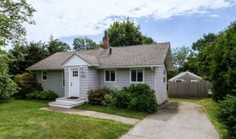 313 Wolcott Ave, Middletown, RI 02842