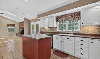 19368 Triple Crown Dr, Abingdon, VA 24211