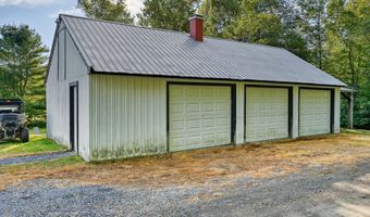 2 Piper Ln, Abbot, ME 04406