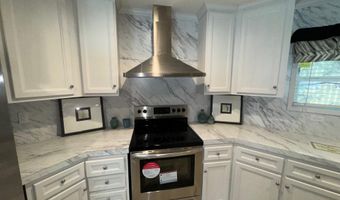 7413 Detonti Rd, Bauxite, AR 72011