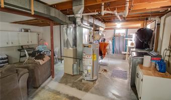 2401 Crislisa Dr, Alton, IL 62002