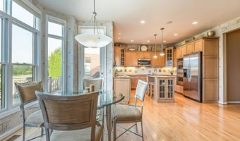 5401 Pinnacle Ct, Ann Arbor, MI 48108