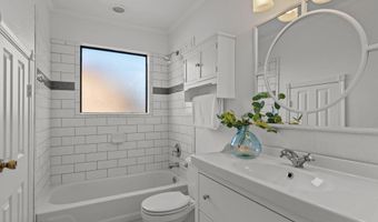 5759 W DRAKE Ct, Chandler, AZ 85226
