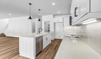 7636 Acama St, San Diego, CA 92126