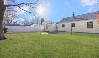 17 Loring St, Cranston, RI 02920