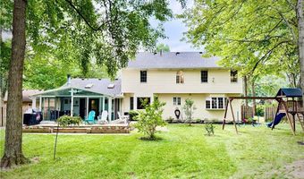1125 Royal Dr, Amherst, OH 44001