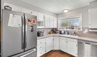 2255 Dove Dr, Ammon, ID 83406