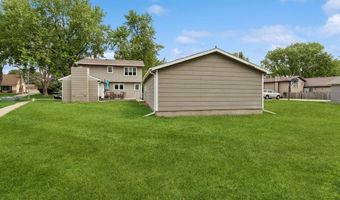 1304 7th St NW, Altoona, IA 50009