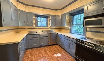 950 Merriman Rd, Akron, OH 44303