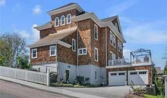 70 Peirce St, East Greenwich, RI 02818