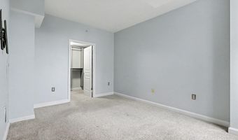 2451 MIDTOWN Ave 1611, Alexandria, VA 22303