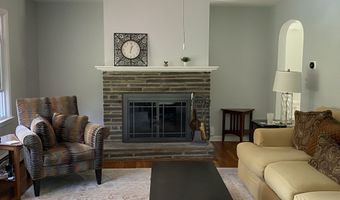 12 Pine Point Dr, Bridgeport, CT 06606