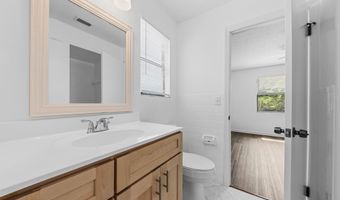 1927 MAIN St, Atlantic Beach, FL 32233