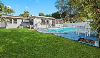 3812 N Circle Dr, Hollywood, FL 33021