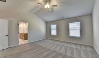 696 Rodeo Dr, Auburn, GA 30011
