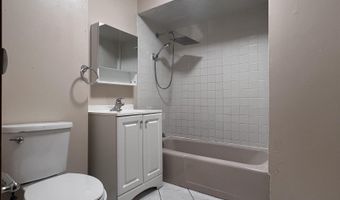 407 KENNEDY Blvd 1R, Bayonne, NJ 07002