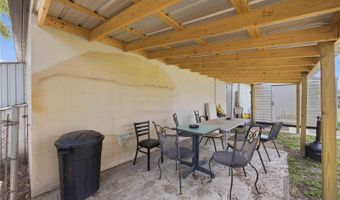 404 EAKER St, Auburndale, FL 33823