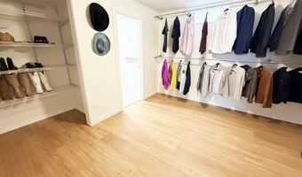 816 NE 18th Ave, Aberdeen, SD 57401