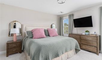 101 Austin Meadows Ln, North Kingstown, RI 02852