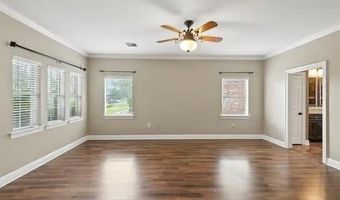 110 WOODCHASE Dr, Belle Chasse, LA 70037