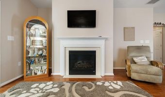 24 POND VIEW Cir, Barnegat, NJ 08005