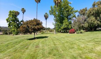 27725 Mountain Meadow Rd 35, Escondido, CA 92026