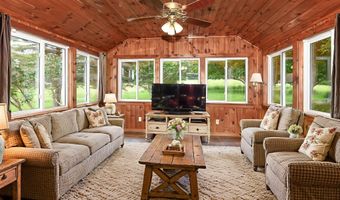 34 Cricket Ln, Sebago, ME 04029