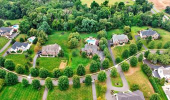 6 SLEEPY HOLLOW Ct, Allentown, NJ 08501