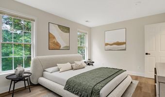 3905 COOK St, Alexandria, VA 22311