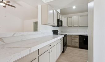 1722 N COMANCHE Dr, Chandler, AZ 85224