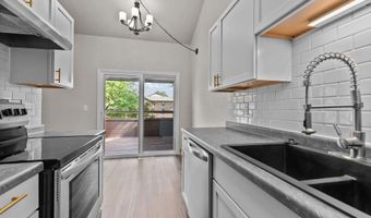 2470 W GLENDALE Ave 2D, Appleton, WI 54914