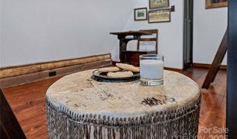 16 Decker Dr, Asheville, NC 28803