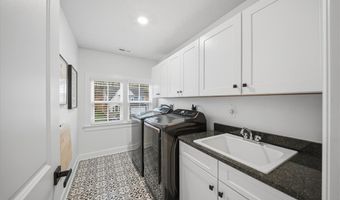 321 Crest Ln, Adams Twp., PA 16046