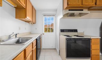 54 Coggeshall Ave 2, Newport, RI 02840