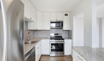 8315 N BROOK Ln 2-902, Bethesda, MD 20814
