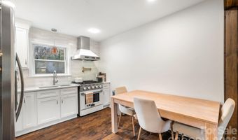 2333 Birchcrest Dr, Charlotte, NC 28205
